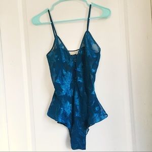 VTG Victoria Secret blue green teddie